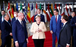 Tạm biệt “bà đầm thép” Angela Merkel