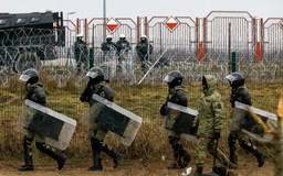 Belarus giải tán trại tị nạn biên giới