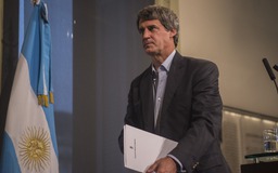 Argentina sa thải Bộ trưởng Tài chính giữa suy thoái kinh tế