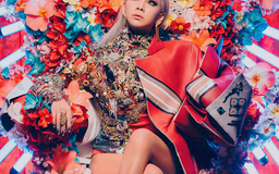 CL (2NE1) tái xuất với đường cong nóng “bỏng mắt” và gu thời trang chuẩn Mỹ