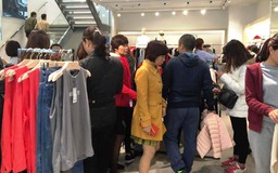 Chen chân mua sắm ngày ‘Black Friday’ 2016