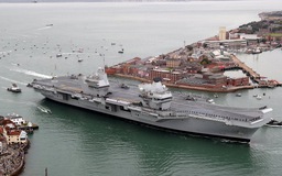 Hải quân Anh biên chế tàu sân bay HMS Queen Elizabeth