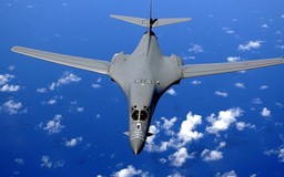Phát hiện trục trặc, Mỹ tạm thời 'đóng băng' phi đội oanh tạc cơ B-1B