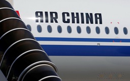 Cabin khói mù mịt, máy bay Trung Quốc phải quay đầu