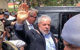 Cựu tổng thống Brazil được ra tù dự tang lễ cháu nội