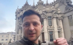 Thực hư Tổng thống Zelensky rời Kiev và nghi án dàn dựng video clip?