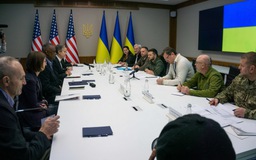 Mỹ gia tăng viện trợ quân sự cho Ukraine