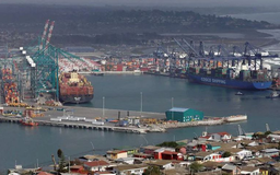 Cướp vũ trang thực hiện 'phi vụ triệu USD' ở cảng Chile