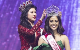 Emily Hồng Nhung trao vương miện cho người đẹp Philippines