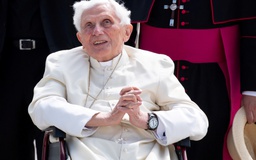 Chủ tịch nước và Thủ tướng gửi điện chia buồn cựu Giáo hoàng Benedict XVI qua đời