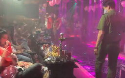 TP.HCM: Đột kích quán karaoke, phát hiện nhiều “dân chơi” dương tính ma túy