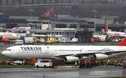 Ấn Độ liên tiếp phát hiện đe dọa khủng bố trong… toilet sân bay