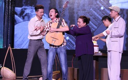 NSƯT Hoài Linh mang cuộc đời lên sân khấu