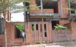 Phát hiện thi thể treo cổ trong biệt thự bỏ hoang ở Sài Gòn