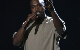 Kanye West nhập viện khẩn cấp sau khi hủy tour diễn
