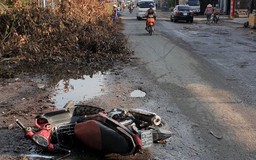Nhặt đồ đánh rơi ngoài đường, cụ bà bị xe máy tông tử vong