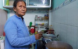 63 tuổi đi giúp việc nhà vẫn nộp đơn xin thoát nghèo để 'nhường cho người khác'