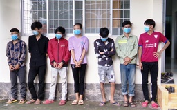 Vĩnh Long: Bắt quả tang 7 người 'phê' ma túy tại nhà riêng cùng nhiều hung khí