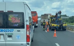 Tai nạn trên cao tốc Trung Lương - Mỹ Thuận: Giao thông ùn ứ kéo dài