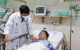 Bệnh nhân suy hô hấp nặng, suýt tử vong do hạt bắp mắc trong phế quản