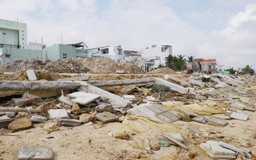 Quy Nhơn: Cận cảnh kè sông tiền tỉ mới xây xong đã bị sóng đánh vỡ vụn