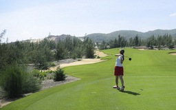 Vụ 'cán bộ chơi golf khi đang giãn cách': Tạm đình chỉ GĐ TT Thông tin - xúc tiến du lịch Bình Định