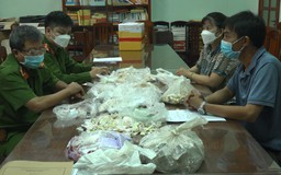 Công an Bình Định trao trả gần 5,8 kg vàng tang vật cho bị hại
