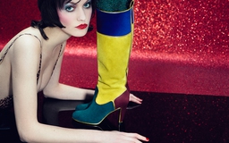Christian Louboutin: mang phong cách glam rock vào BST mới
