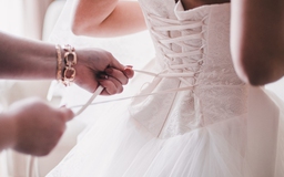 5 lỗi lớn các cô dâu thường mắc phải khi mua váy cưới