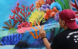 Tranh bích họa 3D nhiều sắc màu truyền cảm hứng bảo tồn đảo Lý Sơn