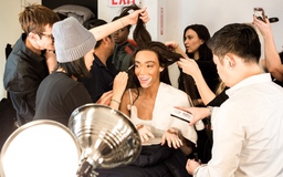 Khi “siêu mẫu lạ” Winnie Harlow xuất hiện trong BST của Công Trí