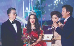 Nhẫn xoay Ngọc Liên Hoa được trao tặng cho nữ doanh nhân Đường Thu Hương