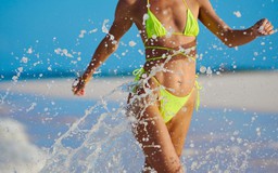 Candice Swanepoel đón hè với bikini “bỏng mắt”, tiết lộ bí quyết giữ dáng cực phẩm
