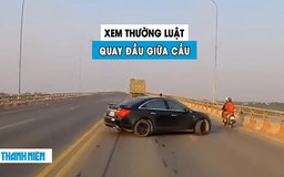 Phẫn nộ tài xế ô tô xem thường luật, ngang nhiên quay đầu xe giữa cầu