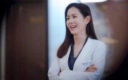 Son Ye Jin hóa nữ bác sĩ xinh đẹp, khí chất trong phim mới