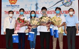 Hà Nội: Thưởng đột xuất học sinh đoạt huy chương vàng quốc tế 20 triệu đồng