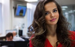 Nữ phát ngôn viên xinh như mộng của Bộ Quốc phòng Nga