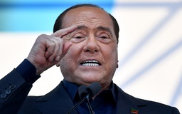 Cựu thủ tướng Ý Berlusconi dương tính với Covid-19