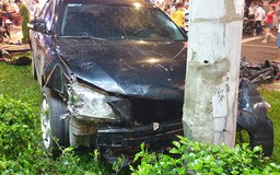 TP.HCM: Một phụ nữ lái ô tô tông 8 xe máy, nhiều người bị thương
