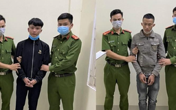 Quảng Bình: Khởi tố 2 côn đồ hành hung dã man nam sinh trước cổng trường
