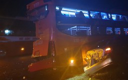 Tai nạn ở Hà Tĩnh: Phụ xe khách bị xe container tông văng xuống giếng