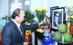 Chủ tịch nước Nguyễn Xuân Phúc thăm, chúc tết gia đình các cố lãnh đạo Đảng, Nhà nước