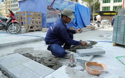 1.000 tỉ lót đá hoa cương vỉa hè trung tâm Sài Gòn: Băn khoăn, khen chê