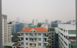 Hàng triệu người Sài Gòn cay mắt trong sương mù đến qua cả giờ Ngọ