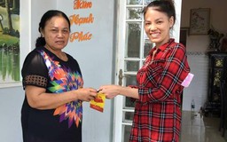 U.40, bạn làm gì cho mẹ?: Sắm vàng, mua SH cho mẹ ‘nở mày nở mặt’