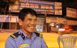 Bảo vệ già ở Sài Gòn bị dàn cảnh trộm xe SH: Không nhận thêm tiền, giúp lại người khác