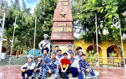 Nữ sinh tình nguyện đi Trường Sa trở thành ‘Sinh viên 5 tốt’ Nữ sinh tình nguyện đi Trường Sa trở thành ‘Sinh viên 5 tốt’