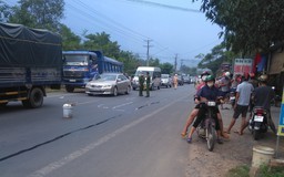 Va chạm với ô tô, 2 người thương vong, QL20 ùn tắc nghiêm trọng sau tai nạn