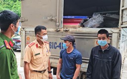Lâm Đồng: Phát hiện người trốn trong thùng xe để vượt chốt kiểm dịch tại đèo Chuối
