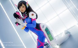 Overwatch: Bộ ảnh cosplay D.Va 'siêu cute' hút hồn người xem